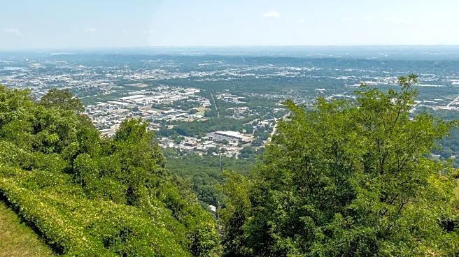 Just Outside Of Chattanooga Is A Tucked-Away Tennessee Mountain Town Home To A Gorgeous Hidden Waterfall
