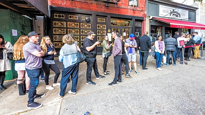 Rick Steves' Protégé Reveals Why Tourists Shouldn't Trust Long Lines When Traveling