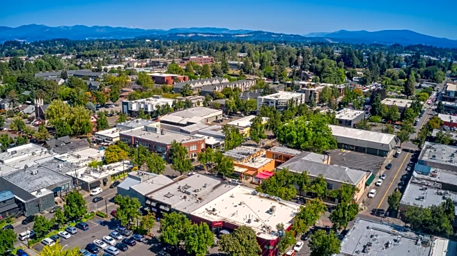 Oregon's Leafy Bike Trail Runs All The Way From Downtown Portland To This Delightful Hidden Gem City