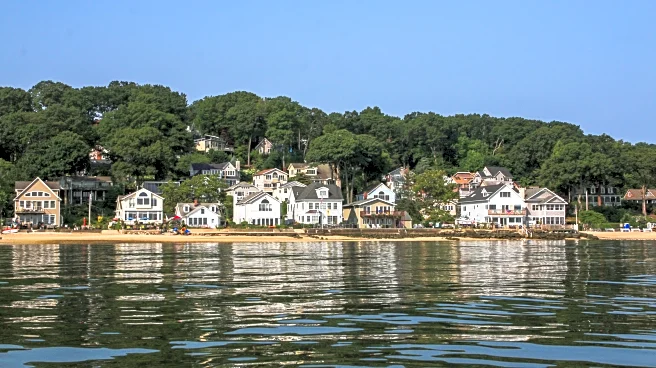 Hidden On Long Island's Gold Coast Is An NYC Suburb With Nearby Beaches And Sweet Small-Town Charms