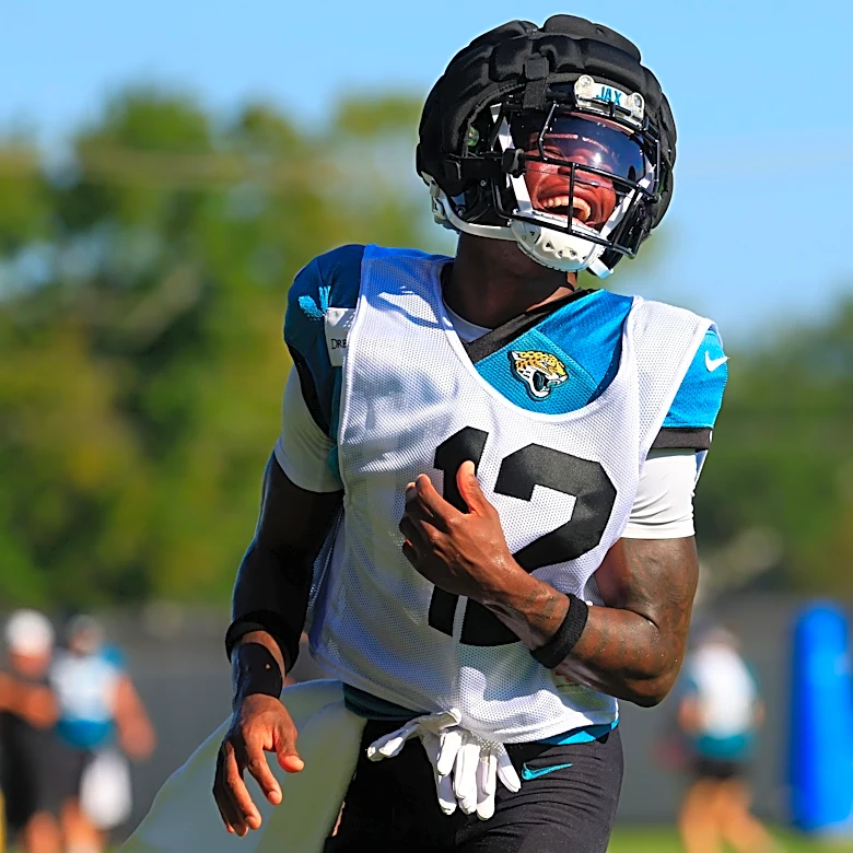 Jaguars Travis Hunter running routes, catching passes in 'Camp Ready' video
