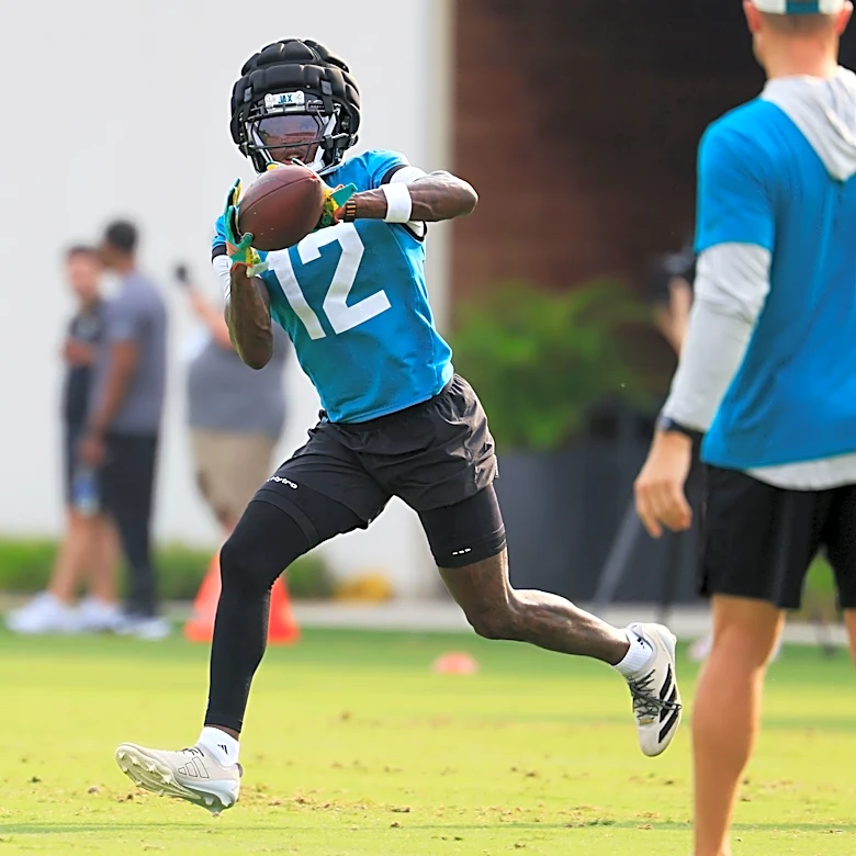 Gladstone evaluates Travis Hunter's play early in Jaguars training camp