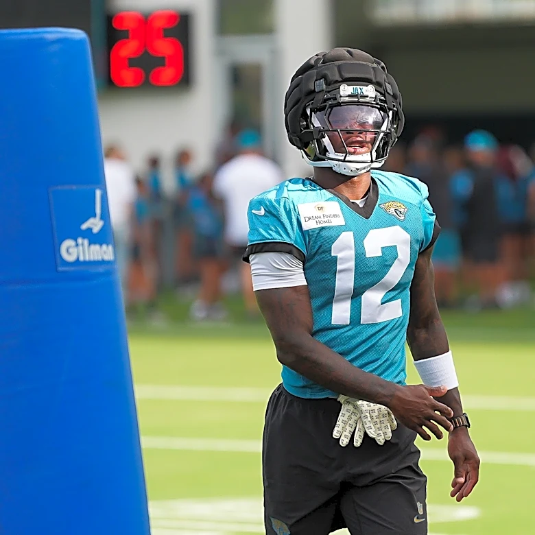 Jakobi Meyers' initial impressions of Travis Hunter in Jaguars practices