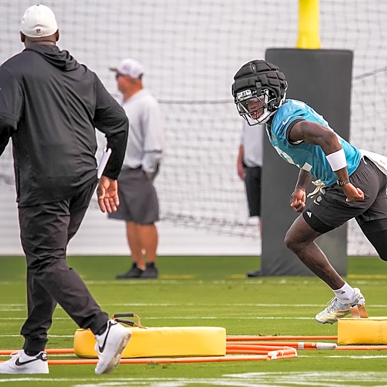 Take a look at Travis Hunter's 3 big plays from Jaguars' practice