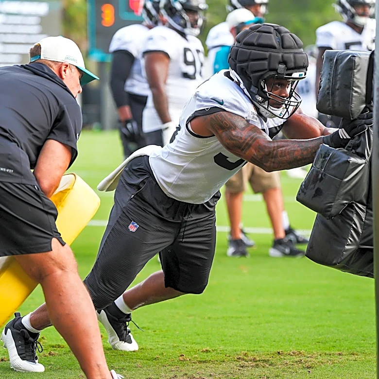 2 young Jaguars pass rushers among standout performers in scrimmage