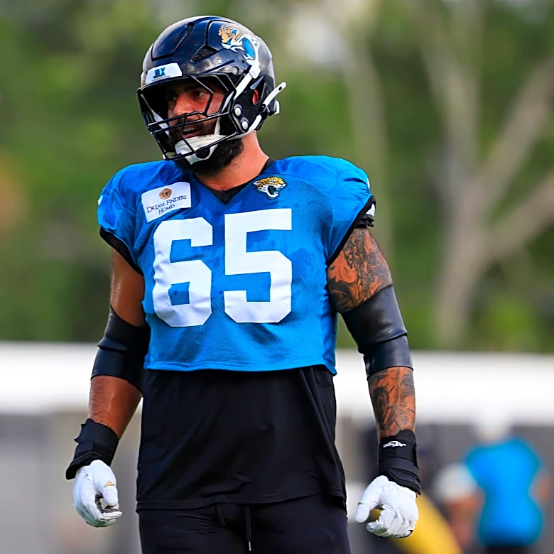 Report: Jaguars offensive lineman undergoes surgery, will 'miss some time'