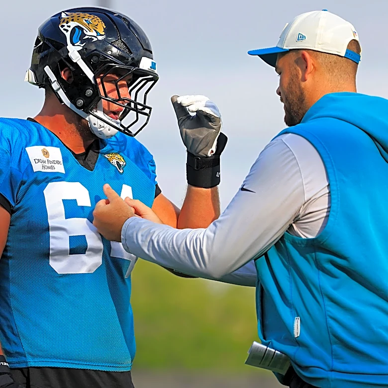 Options at right guard for Jaguars with Patrick Mekari out