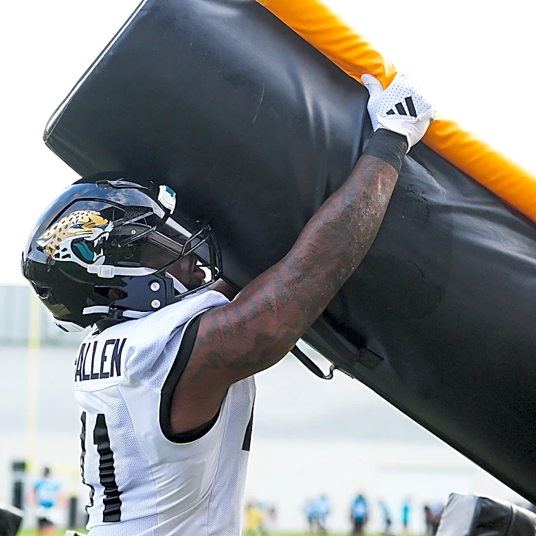 Josh Hines-Allen calls Jaguars' current locker room his best ever