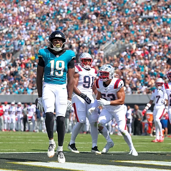 WATCH: Trevor Lawrence connects with Josh Cameron for TD vs Patriots
