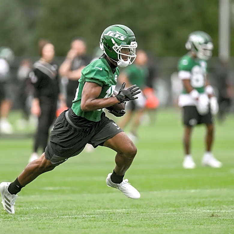Garrett Wilson offers his praise to fellow Jets WR Adonai Mitchell