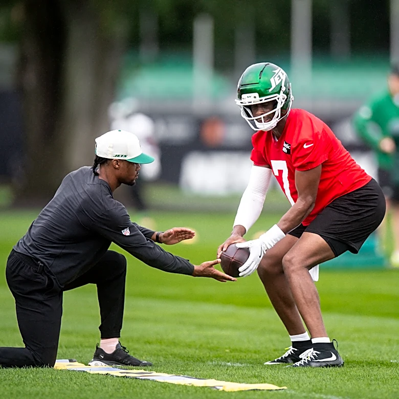 Side-by-side photos of Geno Smith's first, latest Jets training camp