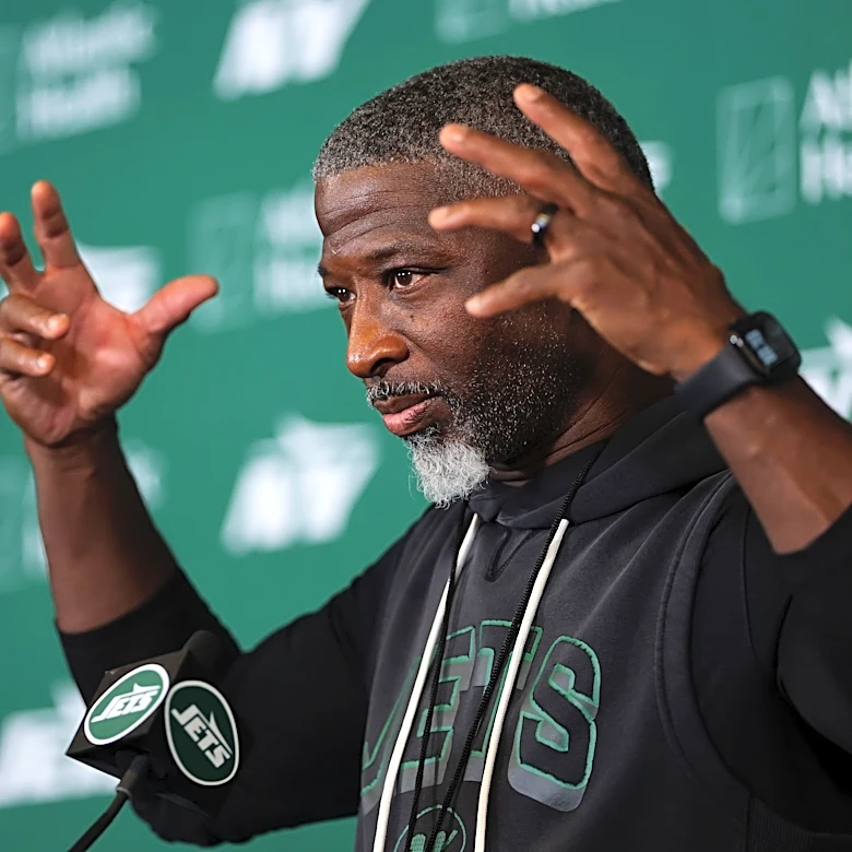 Interceptions recently adding up for defense at Jets training camp