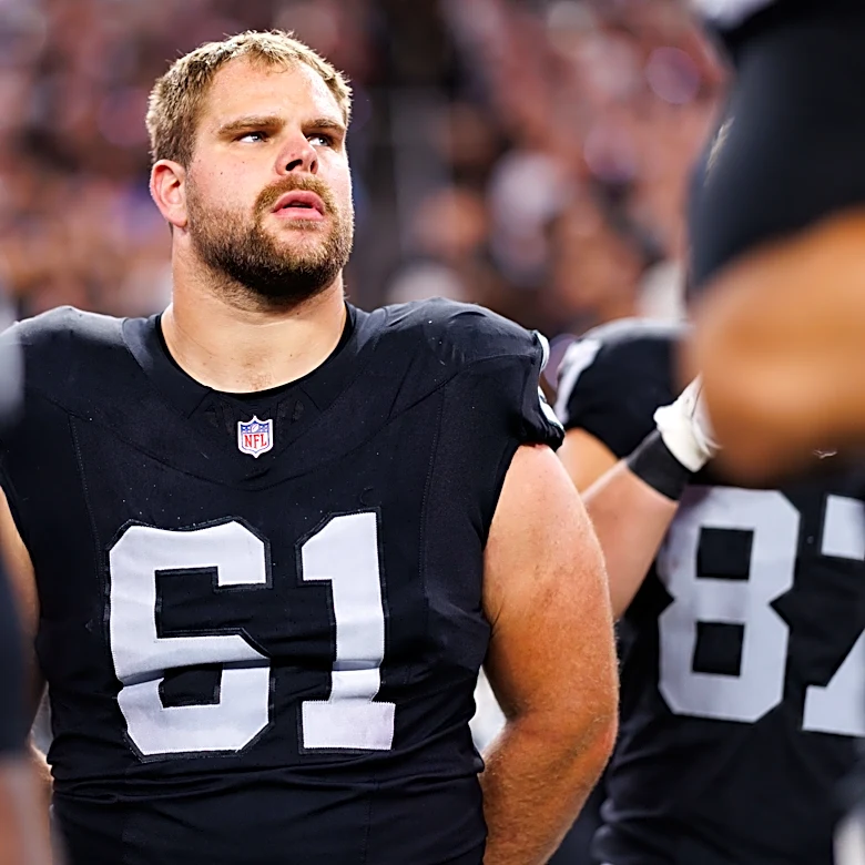 Jets swing roster deadline day trade with the Raiders