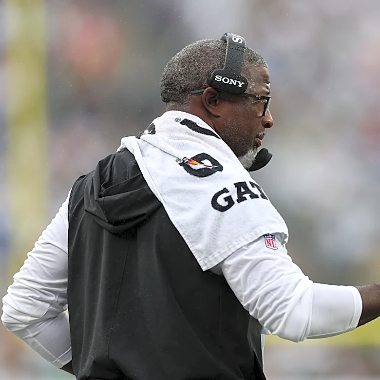 Jets' Aaron Glenn explains questionable decisions in Packers loss