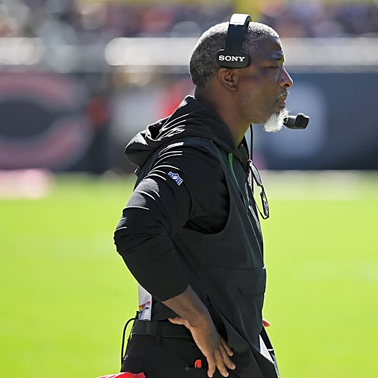Aaron Glenn notes positive relationship with Jets owner Woody Johnson