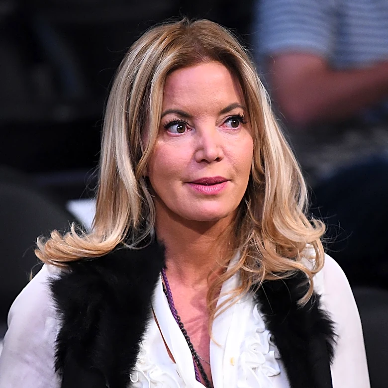 Buss siblings felt frustrated at Jeanie Buss after 2025 Lakers sale