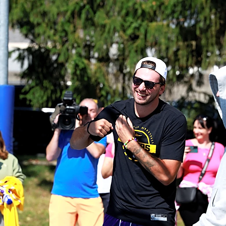 Sasha Vujacic on Luka Doncic's minicamp: 'He's finally a Laker'