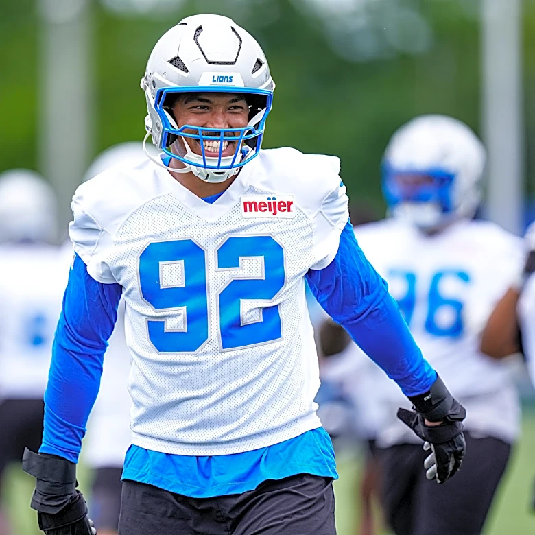 Detroit Lions place offseason EDGE signing on injured reserve