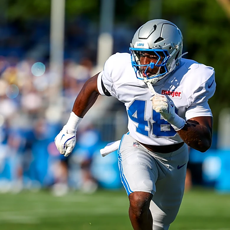 Former Lions UDFA LB signed to Patriots' 53-man roster