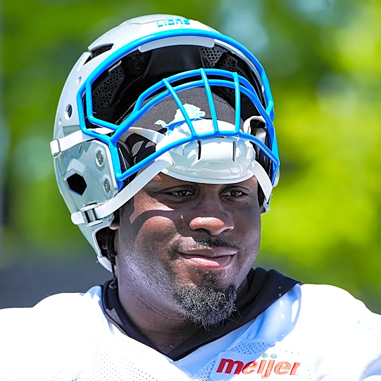 Lions announce trio of game day roster moves prior to Bills date