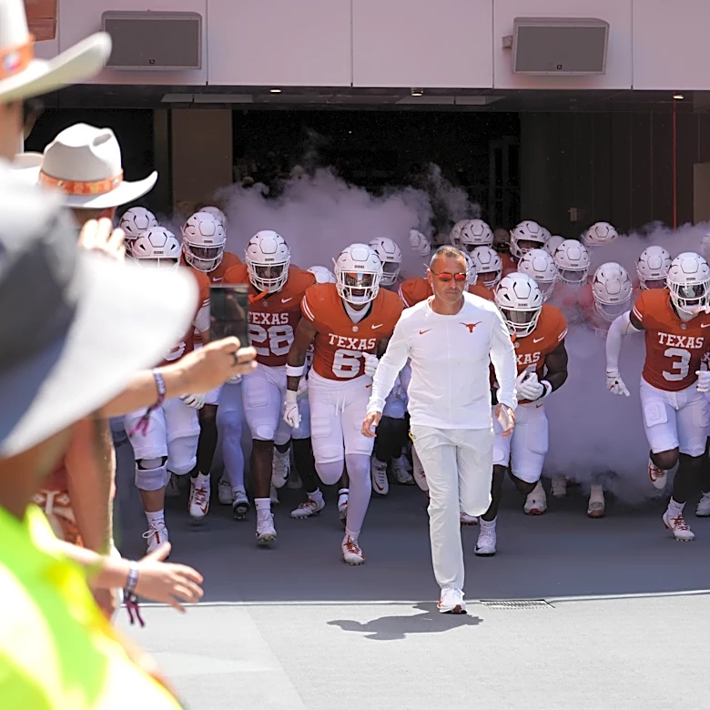 Texas Longhorns climb one spot in newest AP Top 25 ranking