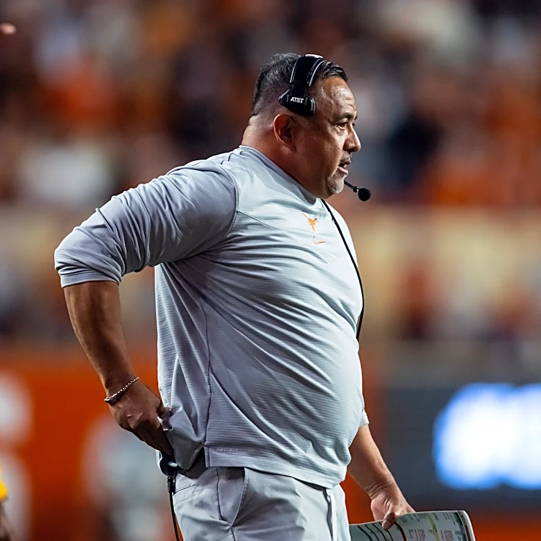 Texas Longhorns ILB coach Johnny Nansen arrested on suspicion of DWI