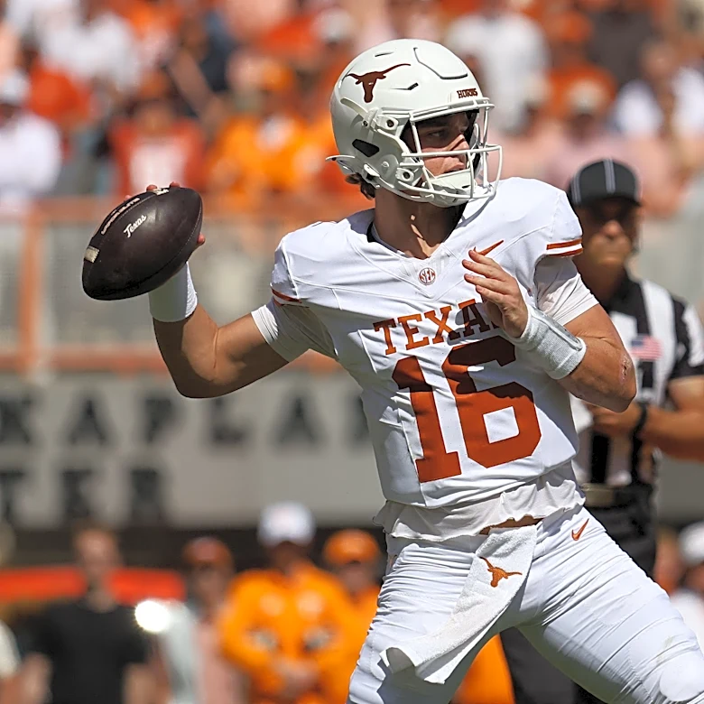 AP Poll keeps Texas Longhorns No. 1 in latest Top 25 ranking