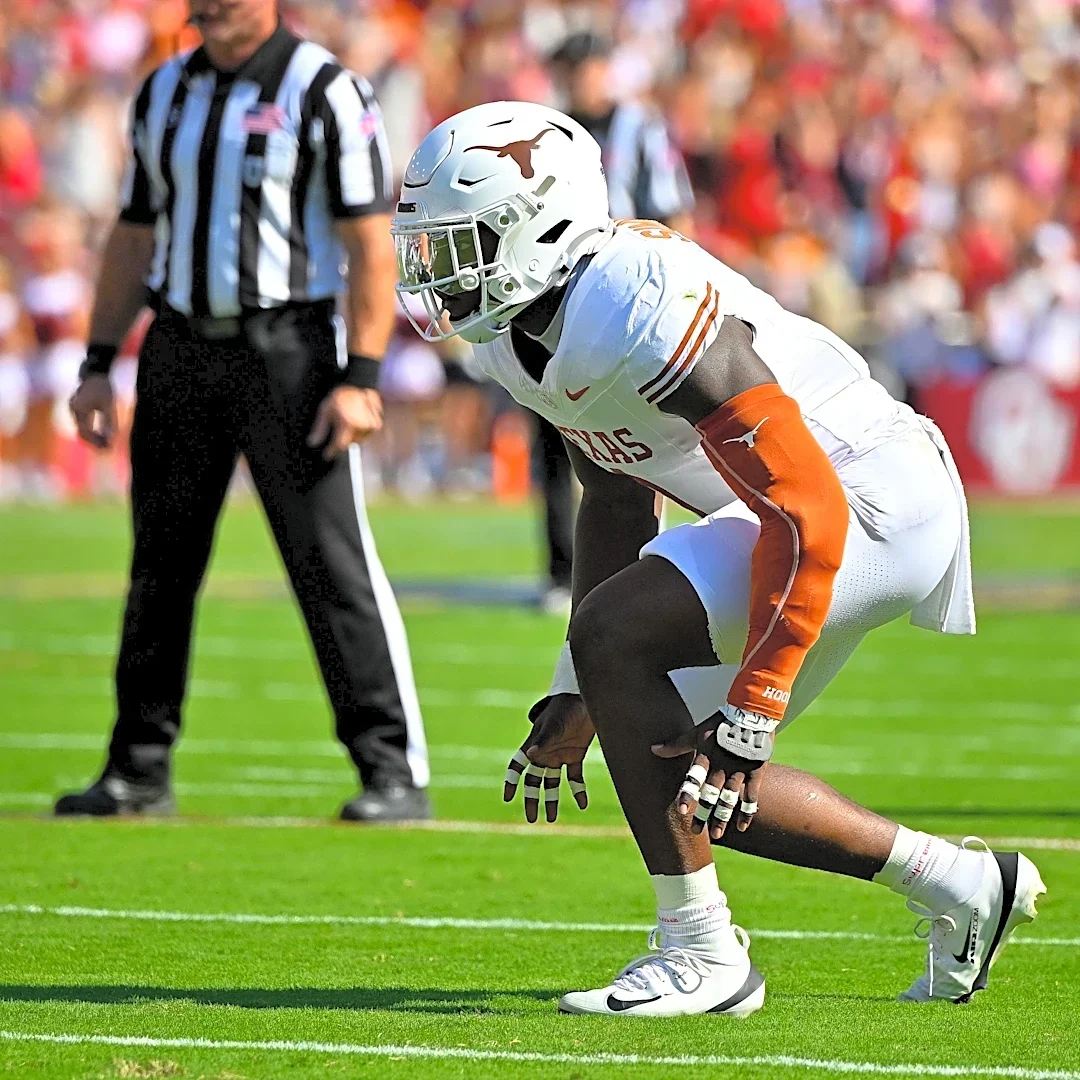 Report: Texas Longhorns EDGE Colin Simmons expected to miss 3-4 weeks
