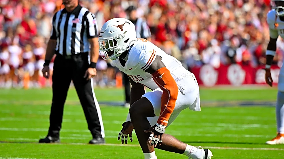 Report: Texas Longhorns EDGE Colin Simmons expected to miss 3-4 weeks