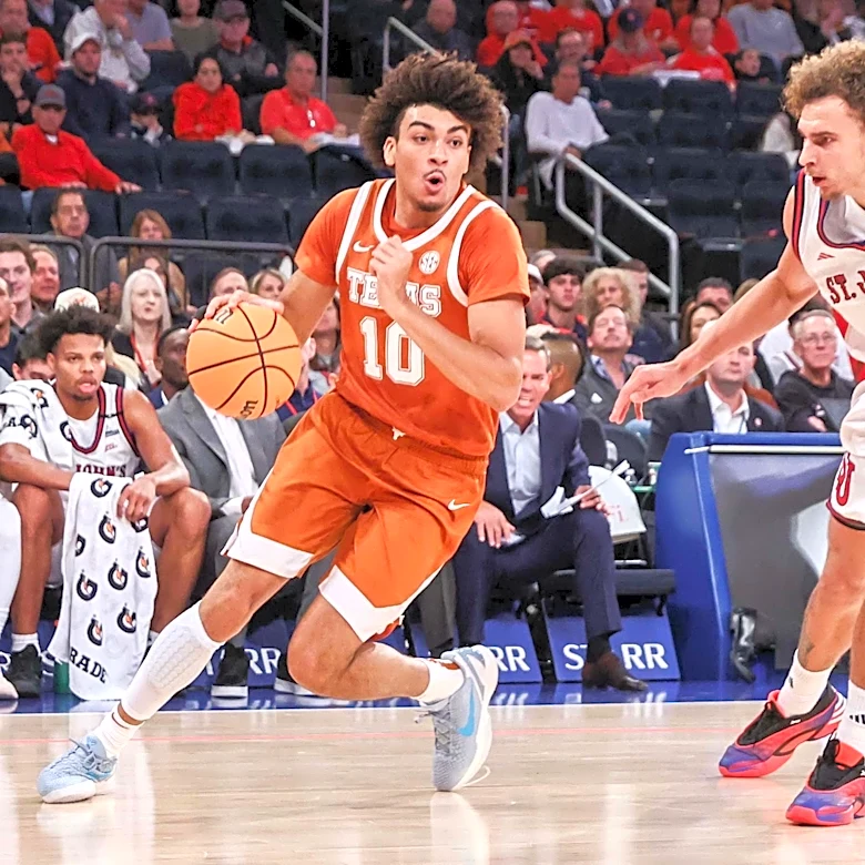 Longhorns freshman named to Jerry West Award preseason watch list