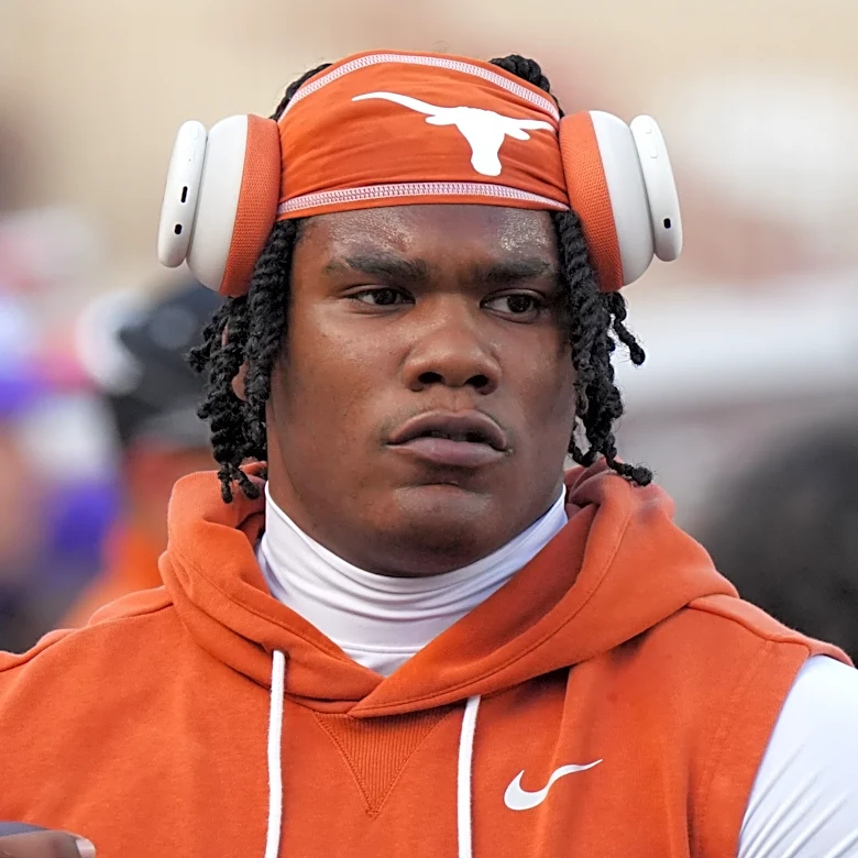 Texas Longhorns LB Rasheem Biles named Butkus Award semifinalist