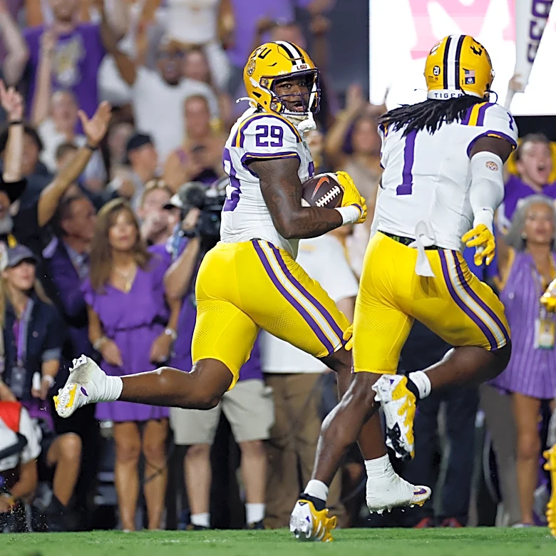 LSU football transfer wins SEC award after incredible Tiger Stadium debut