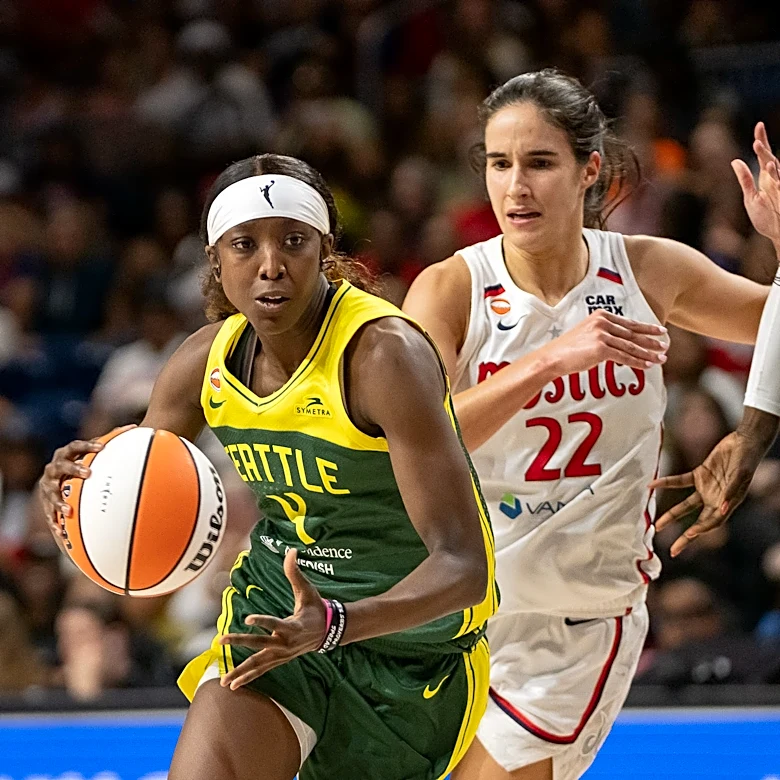 Ex-LSU star Flau'Jae Johnson named to WNBA All-Rookie team