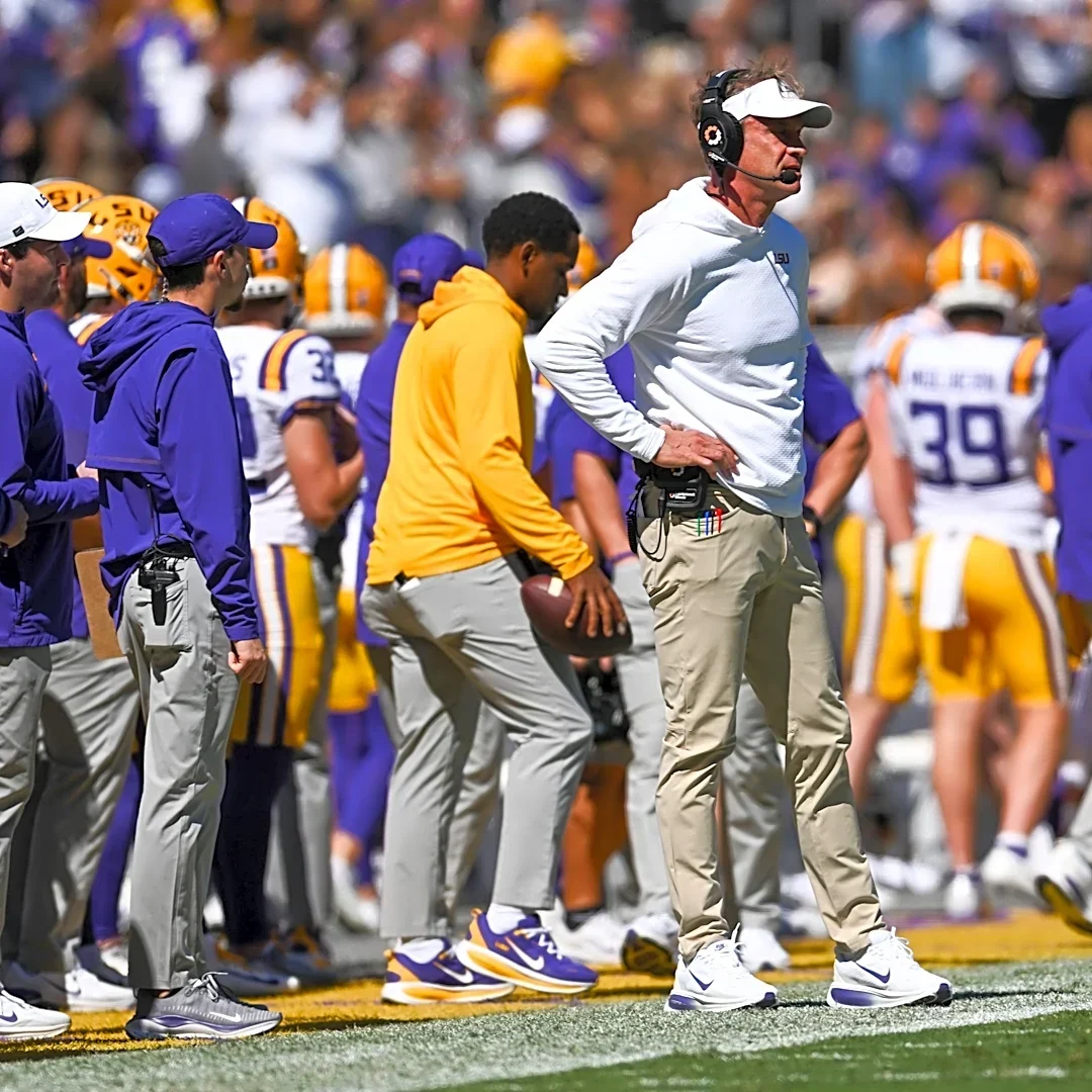 Kiffin credits Blake Baker as LSU defense goes 5-for-5 on 4th-down stops