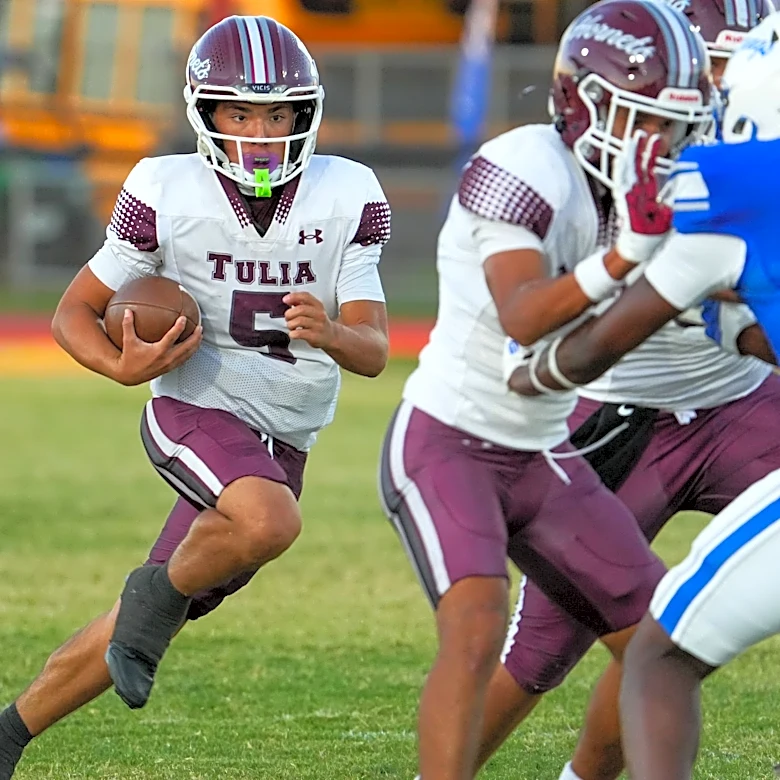 Tulia's 5-foot-7 QB stands tall in season-changing upset of Olton