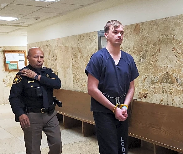 Driver in fatal March crash south of Lubbock indicted