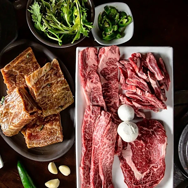 One Of The Most Important Rules To Follow At A Korean BBQ Restaurant, According To A Chef