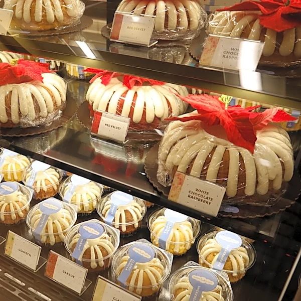 The Sneaky Reason Nothing Bundt Cakes Won't Give You Utensils For Free, According To Redditors