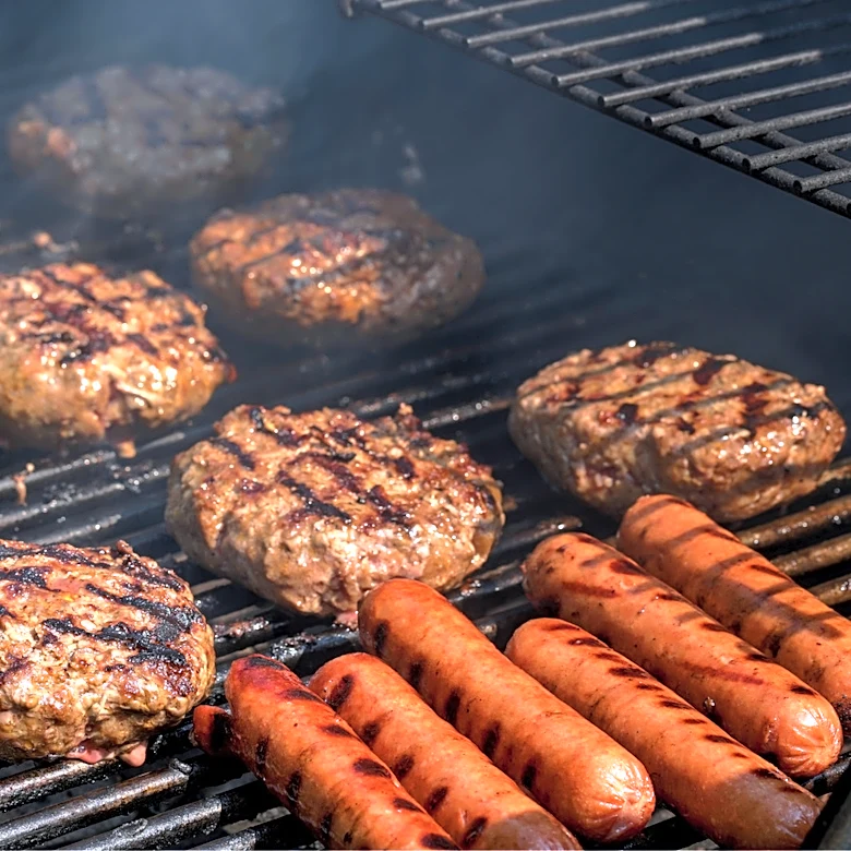 How Many Burgers And Hot Dogs Should You Buy Per Person For A Cookout?