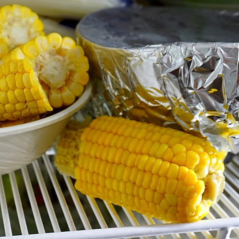 Here's How Long Leftover Corn On The Cob Is Safe To Eat