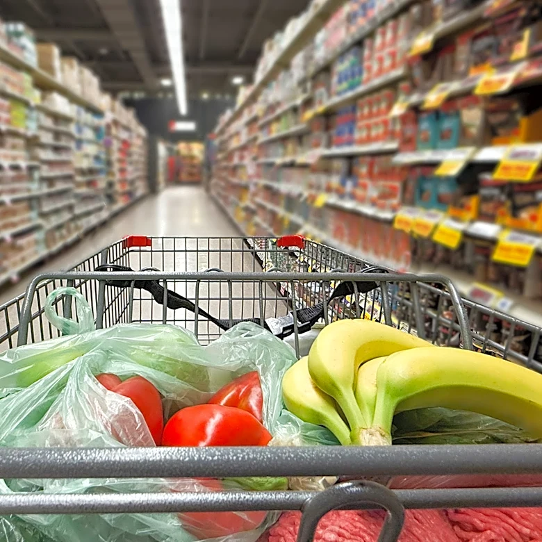 These Major Grocery Chains Are Closing Locations In 2026
