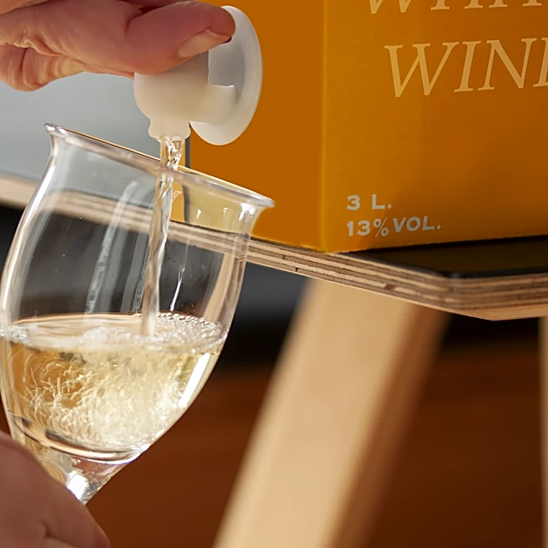 4 Ways Beginners Can Identify Quality Boxed Wine (Plus How To Store & Serve It)