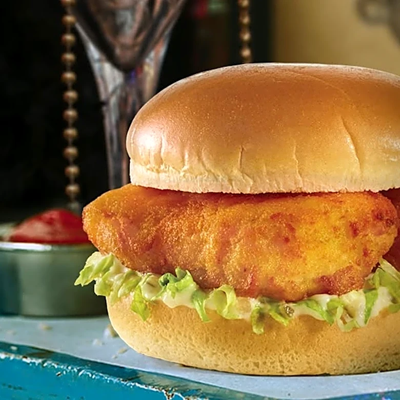 This Ohio-Based Fast Food Chain's Fish Sandwich Earns Rave Reviews