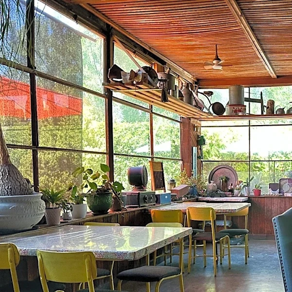 This Old-School Converted Gas Station In Central CA Serves Overstuffed Sandwiches At Affordable Prices