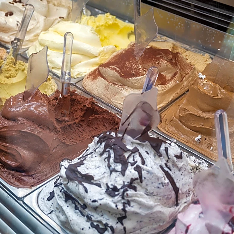 15 Vintage Ice Cream Flavors That Ruled The '70s
