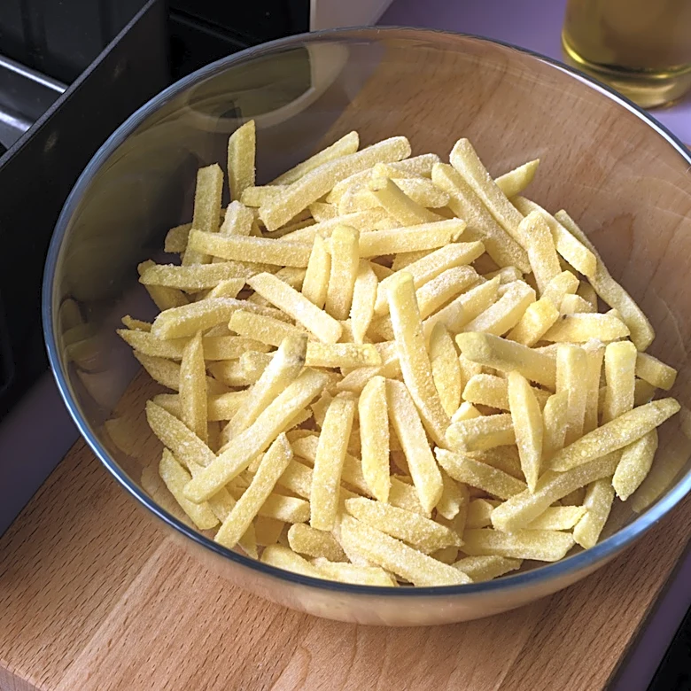 Should You Put Glass In An Air Fryer?