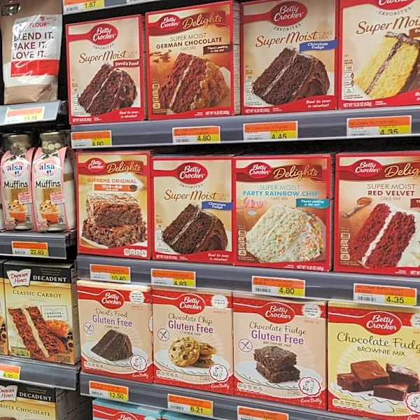 We Asked 5 Bakers And Chefs For The Best Store-Bought Cake Mix. Here's What They Said
