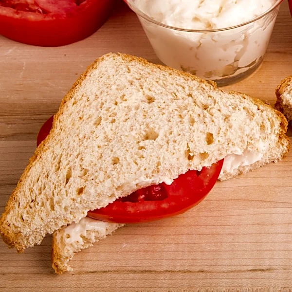 The Southern Topping That Takes Tomato Sandwiches To The Next Level