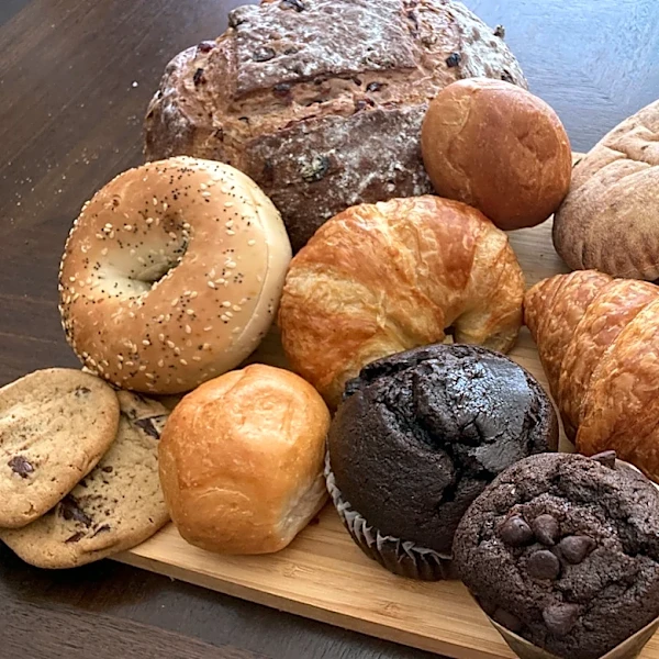Sam's Club Vs Costco: Which Has The Best Bakery?