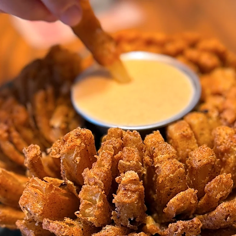 Texas Roadhouse Cactus Blossom Vs Outback Steakhouse Bloomin' Onion: Which Is Better?